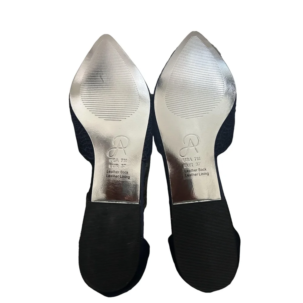NWB Women's Adrianna Papell Trala Ankle Strap Attalie Lace Flats Navy Size 7M